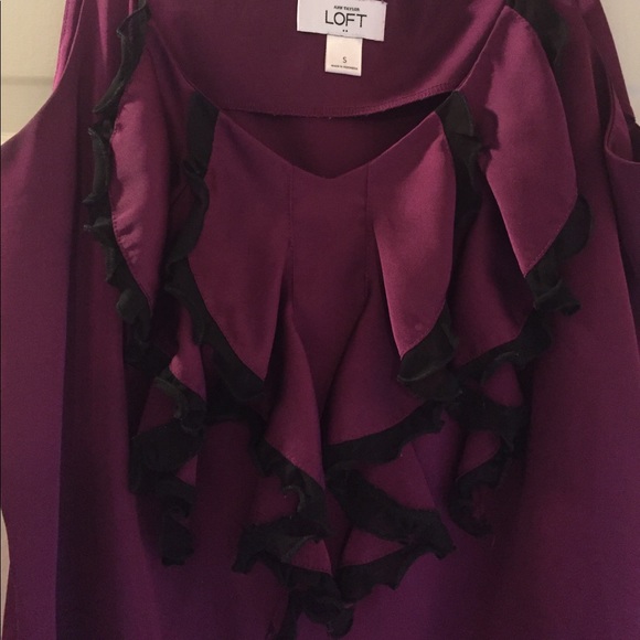 LOFT Purple Ruffle Top - Picture 3 of 4